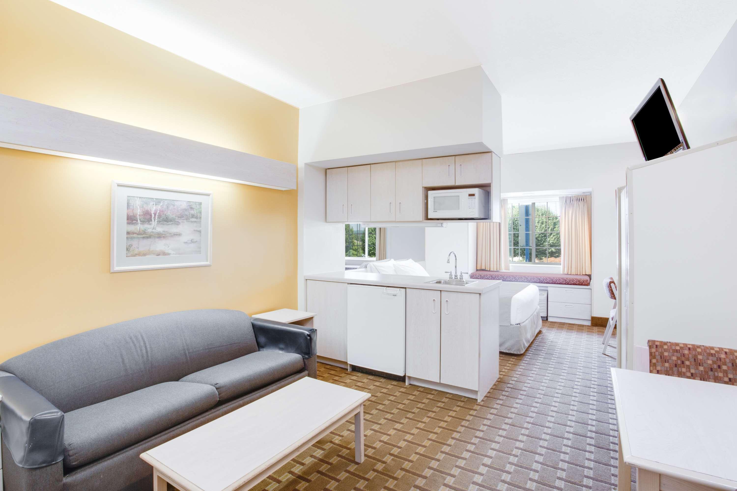 Surestay Hotel By Best Western Christiansburg Blacksburg Esterno foto
